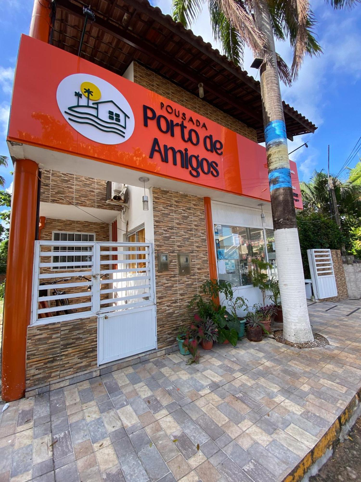 Porto De Amigos Inn