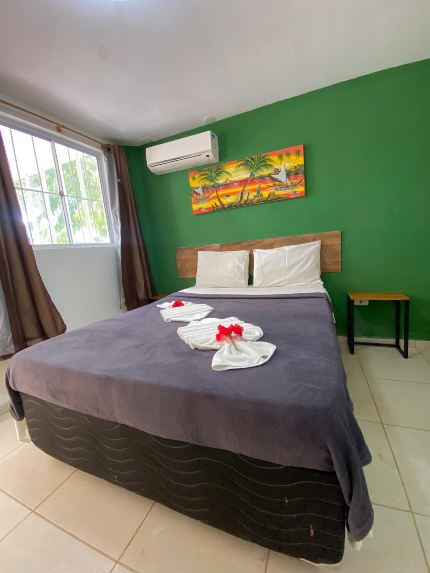Porto De Amigos Inn