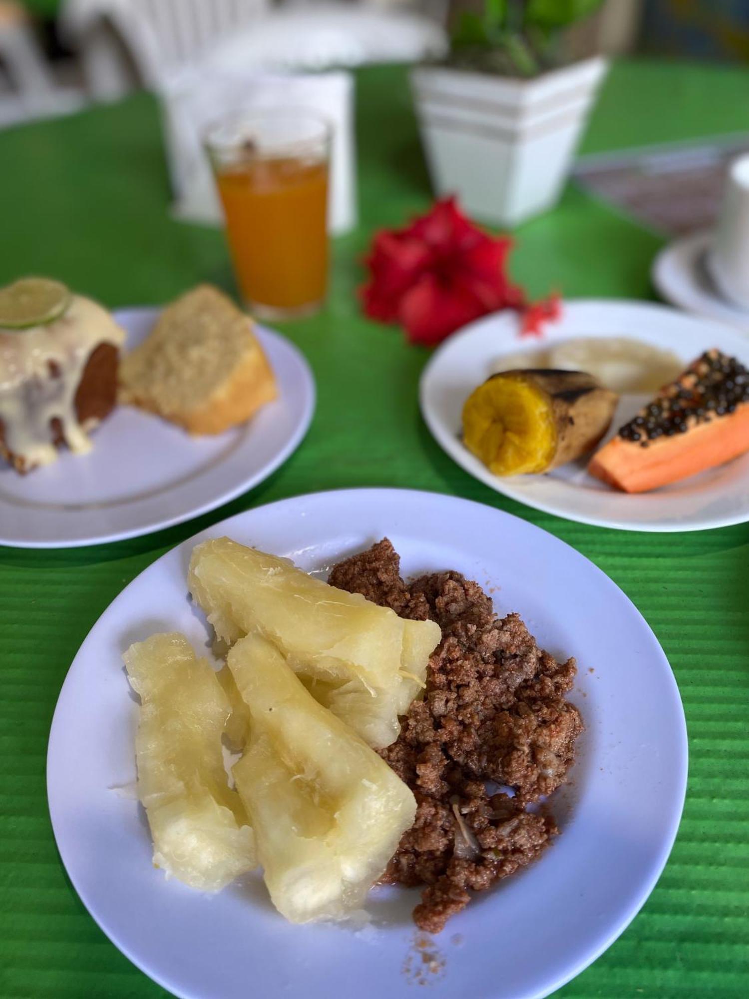 Porto De Amigos Inn 3*