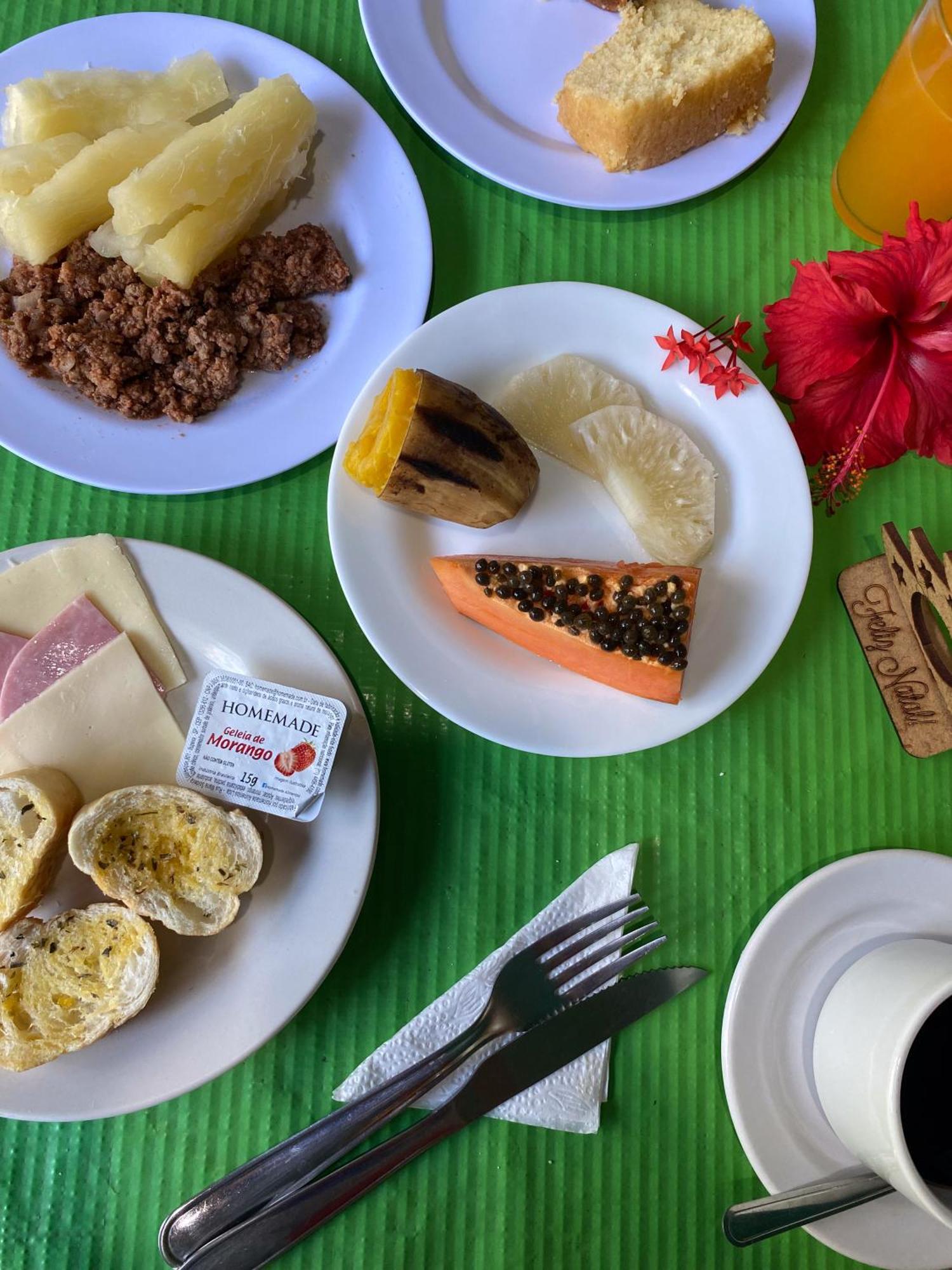 Porto De Amigos Inn